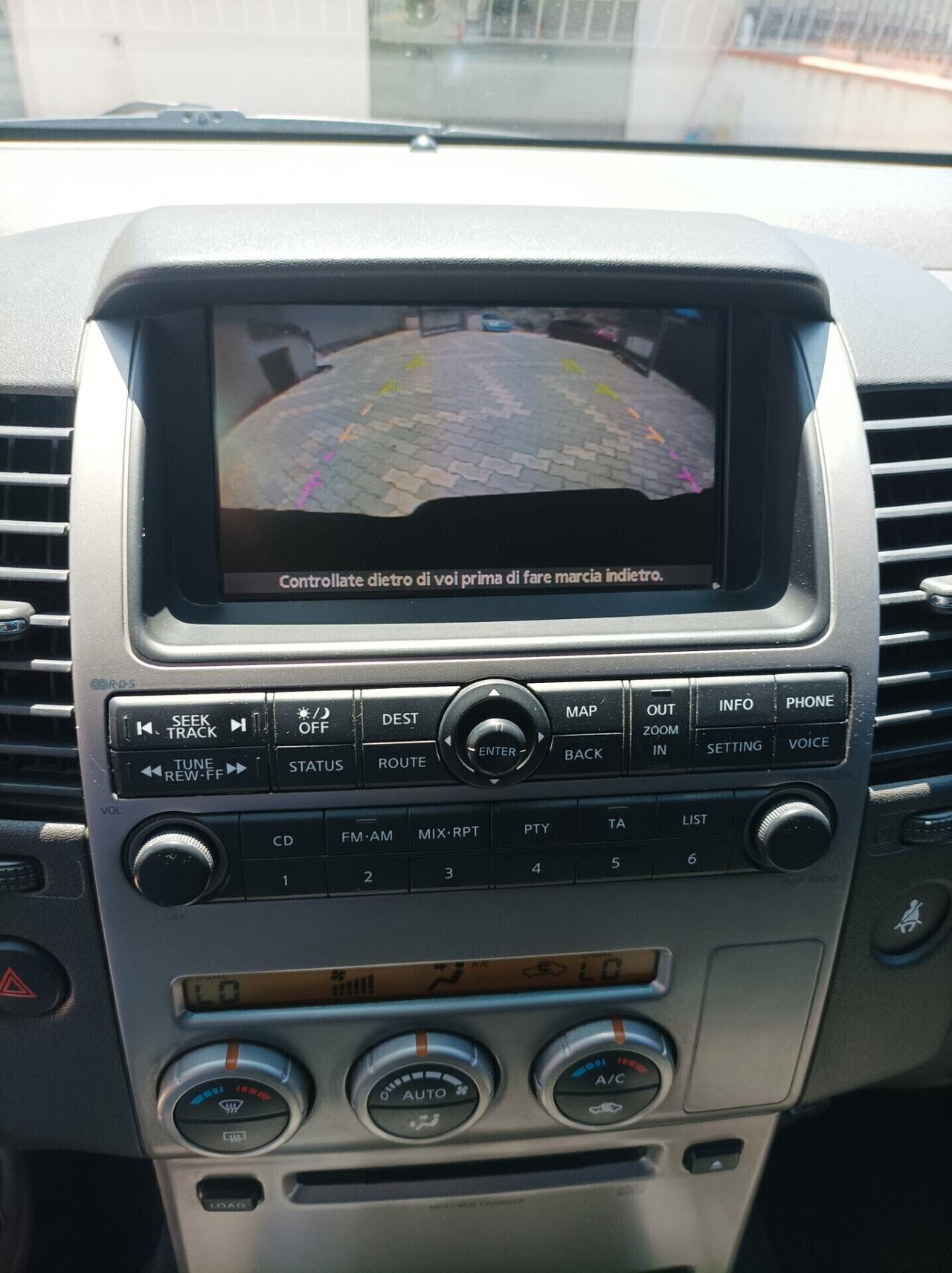 Nissan Pathfinder 2.5 dCi LE