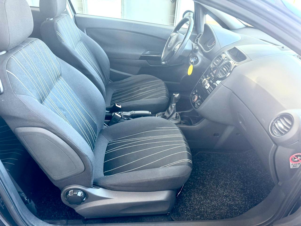 Opel Corsa 1.2 OK Neopatentati.