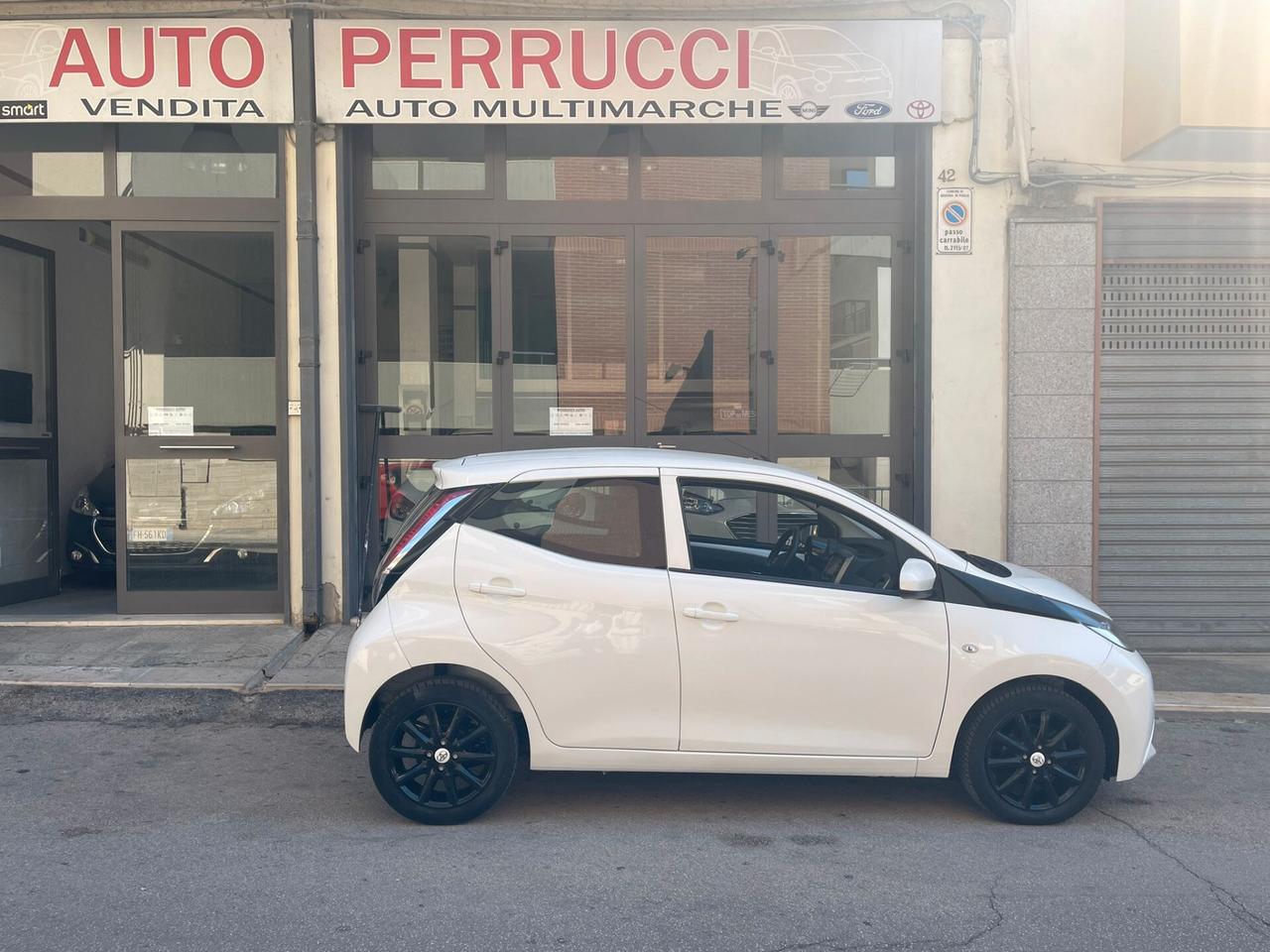 Toyota Aygo 1.0 VVT-i 72 CV 5 porte x-cool