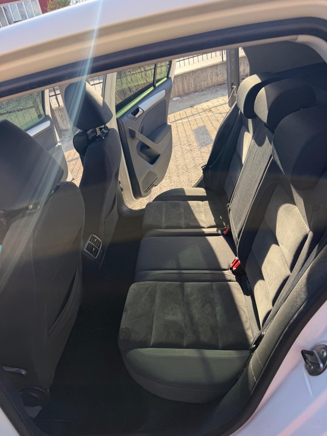 Volkswagen Golf 1.6 TDI DPF 5 porti