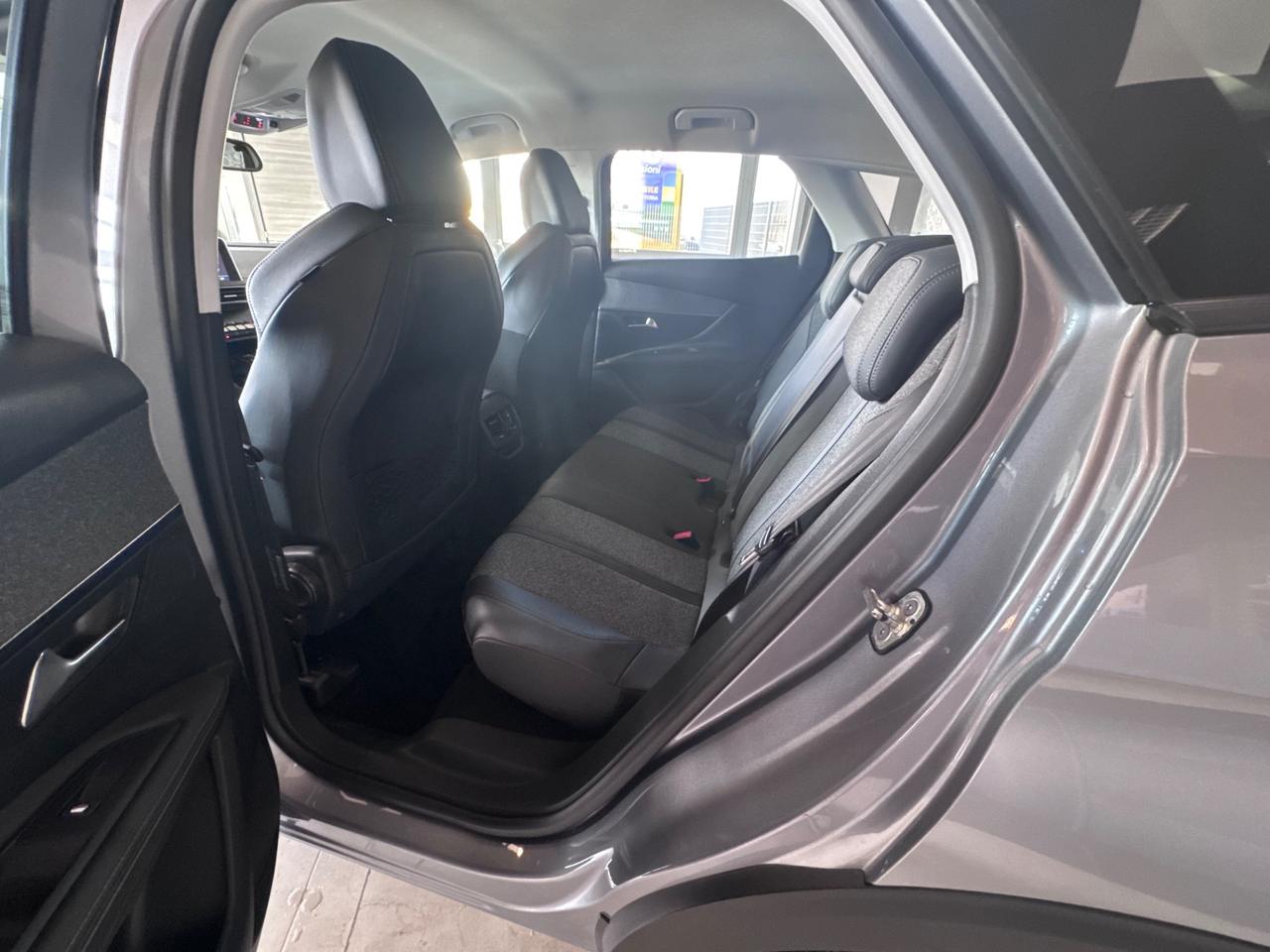 PEUGEOT 3008 MY2019 1.5 HDI 130CV AUTOMATICA CROSSWAY