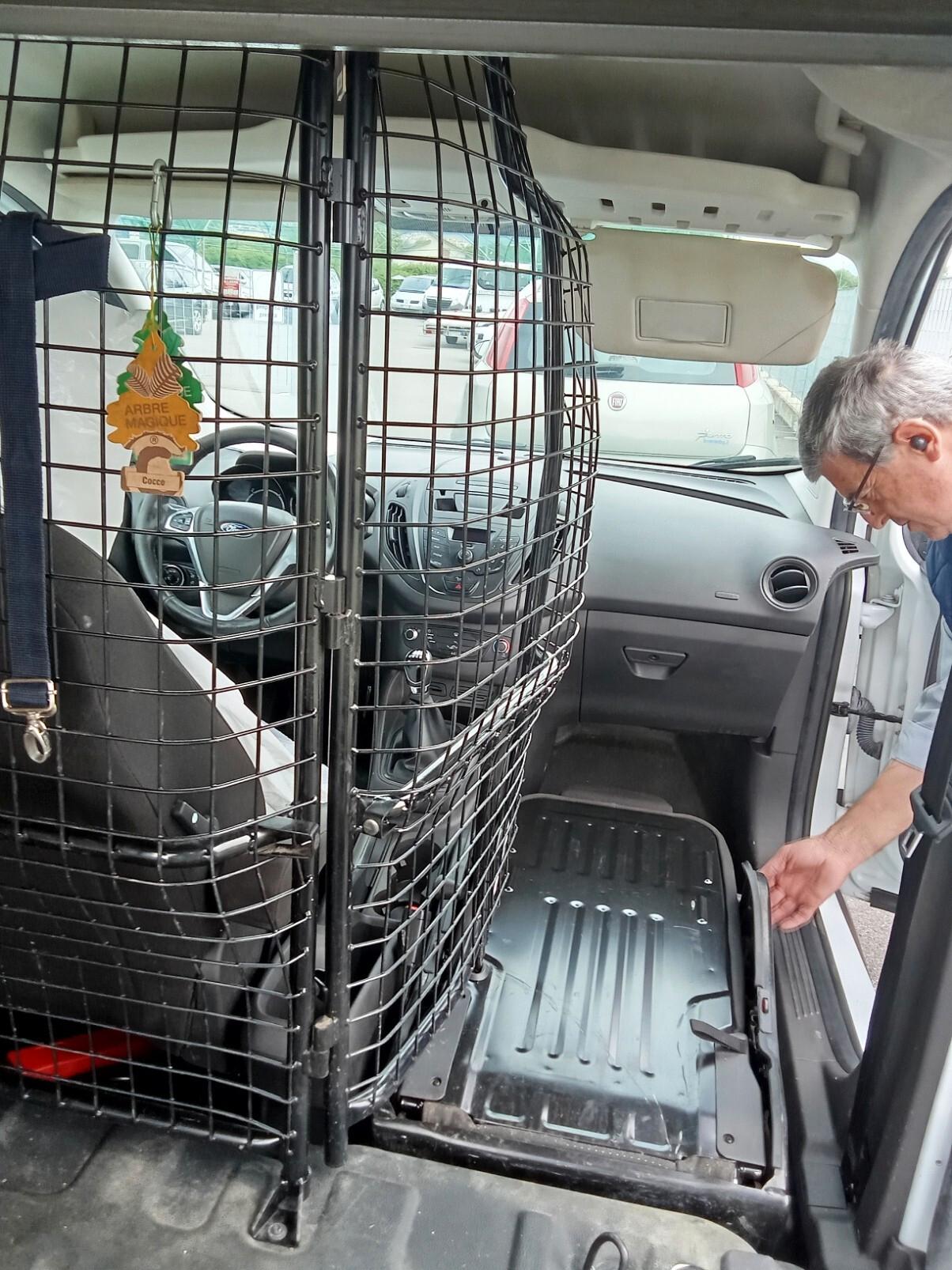 Ford Transit Courier Transit Courier 1.5 TDCi 75CV Van Entry