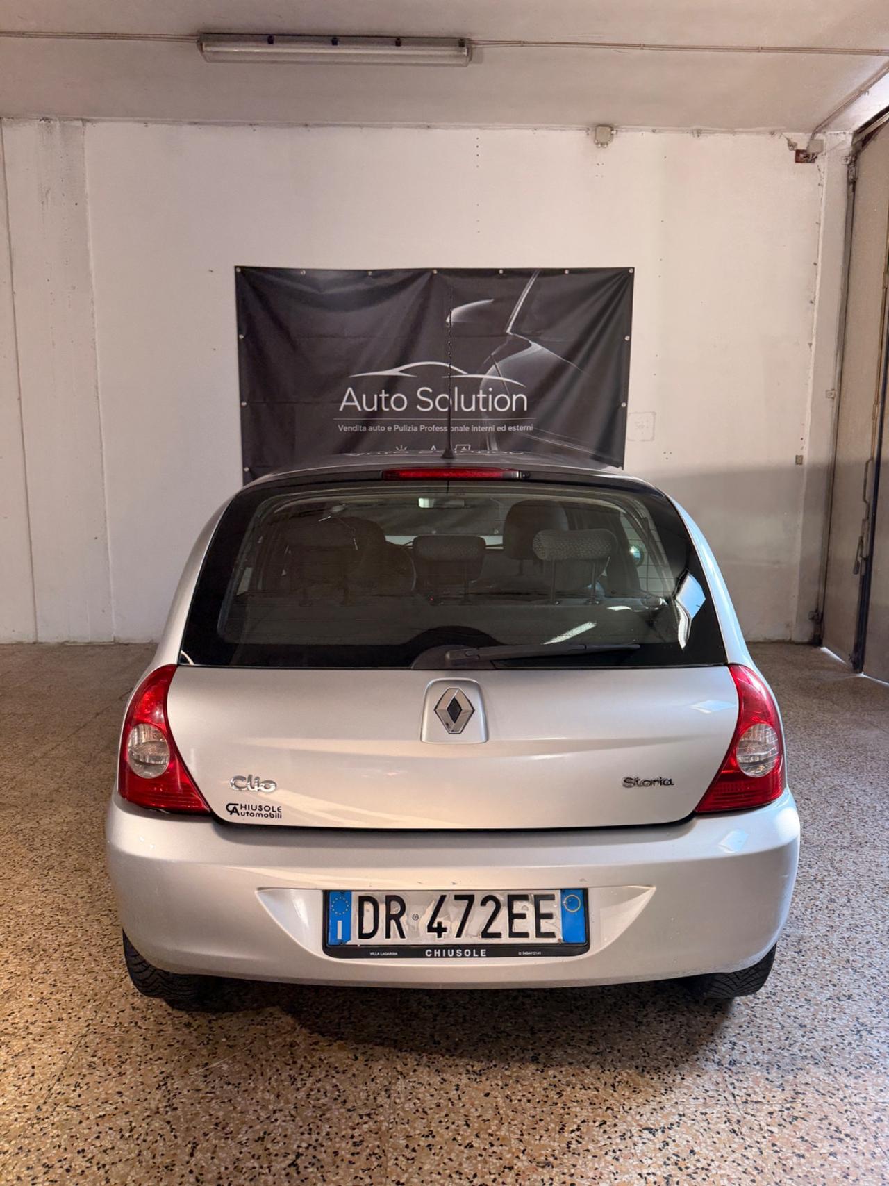 Renault Clio Storia 1.2 16V 5 porte Dynamique