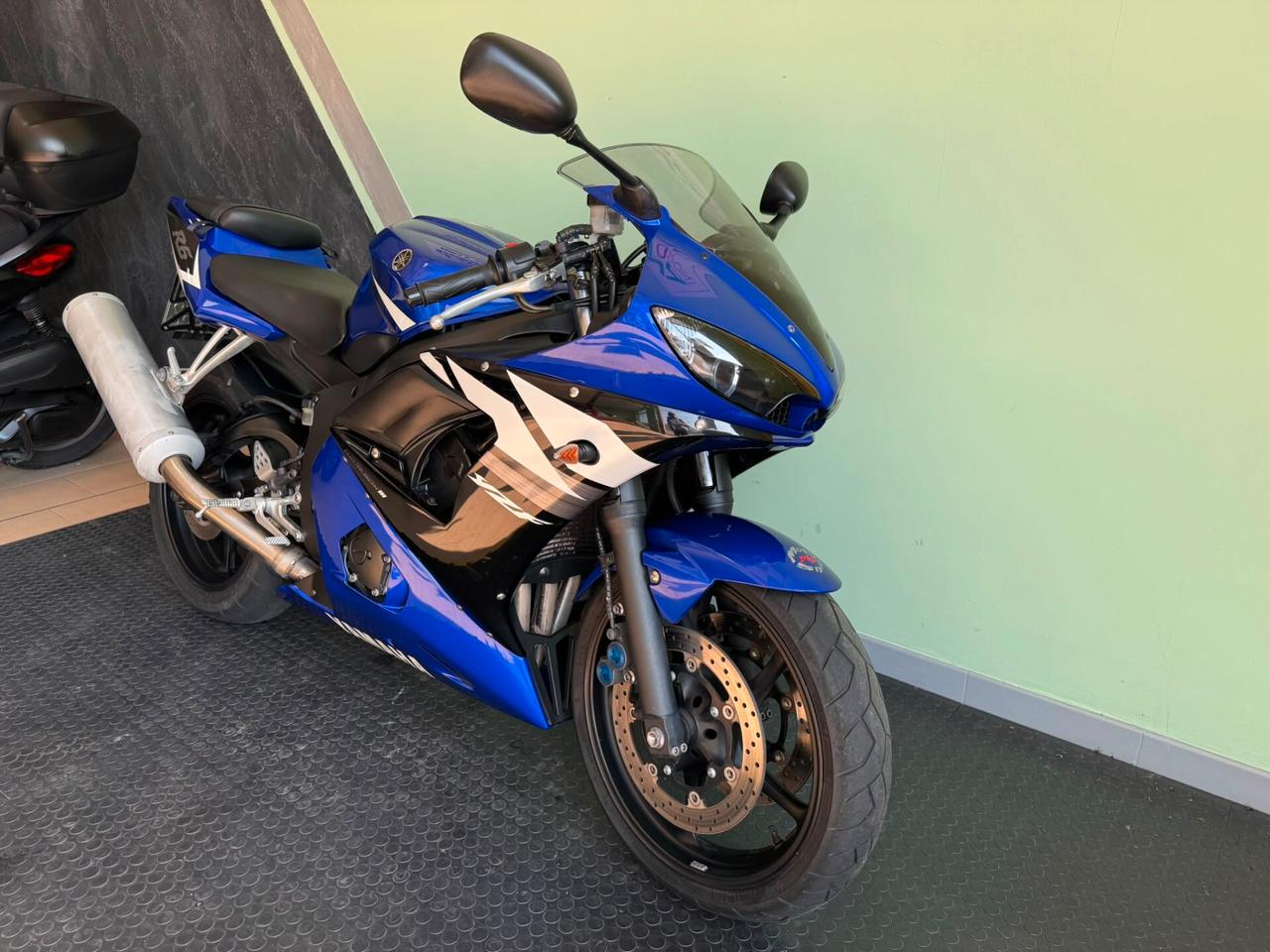 Yamaha YZF R6 * TUA A 87 EURO AL MESE CON FORMULA 50%