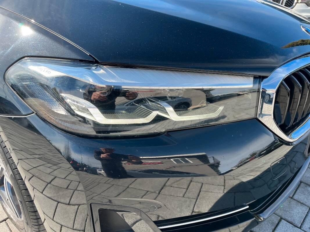 BMW Serie 5 Touring 520d mhev 48V xdrive Business auto
