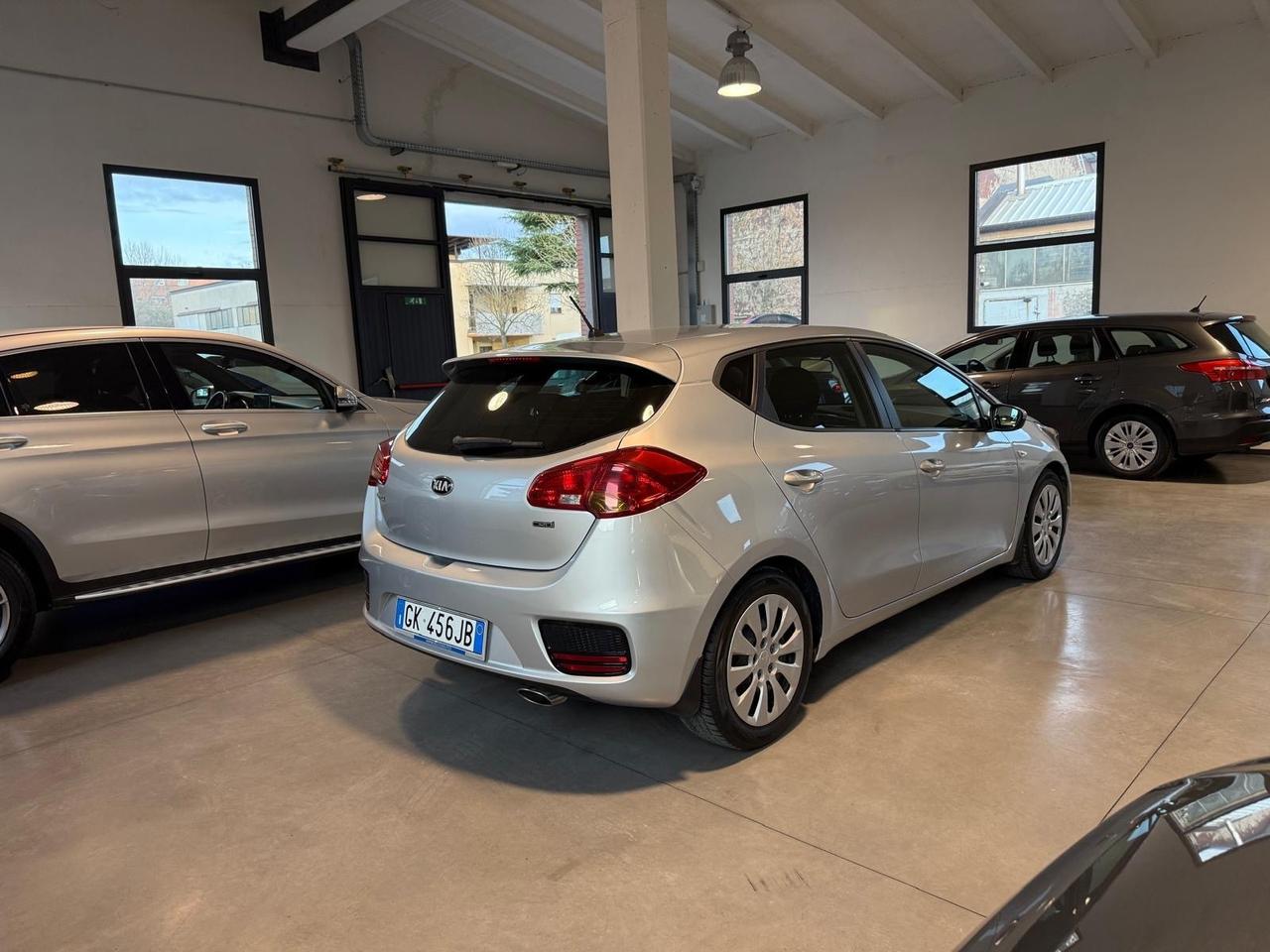 Kia Ceed cee'd 1.4 CRDi 5 porte Cool