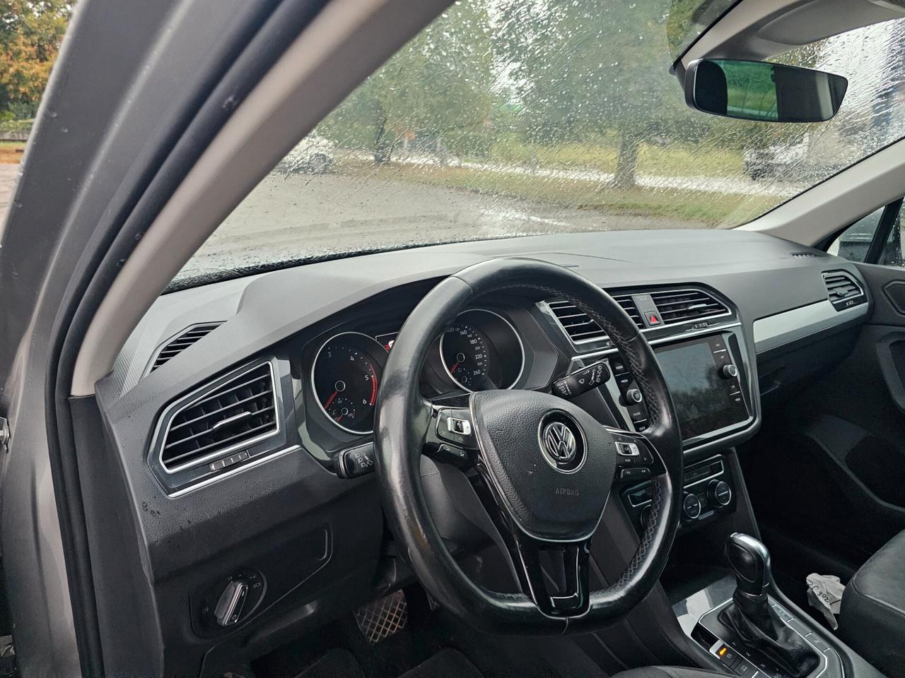 Volkswagen Tiguan 2.0 TDI SCR DSG Business BlueMotion Technology