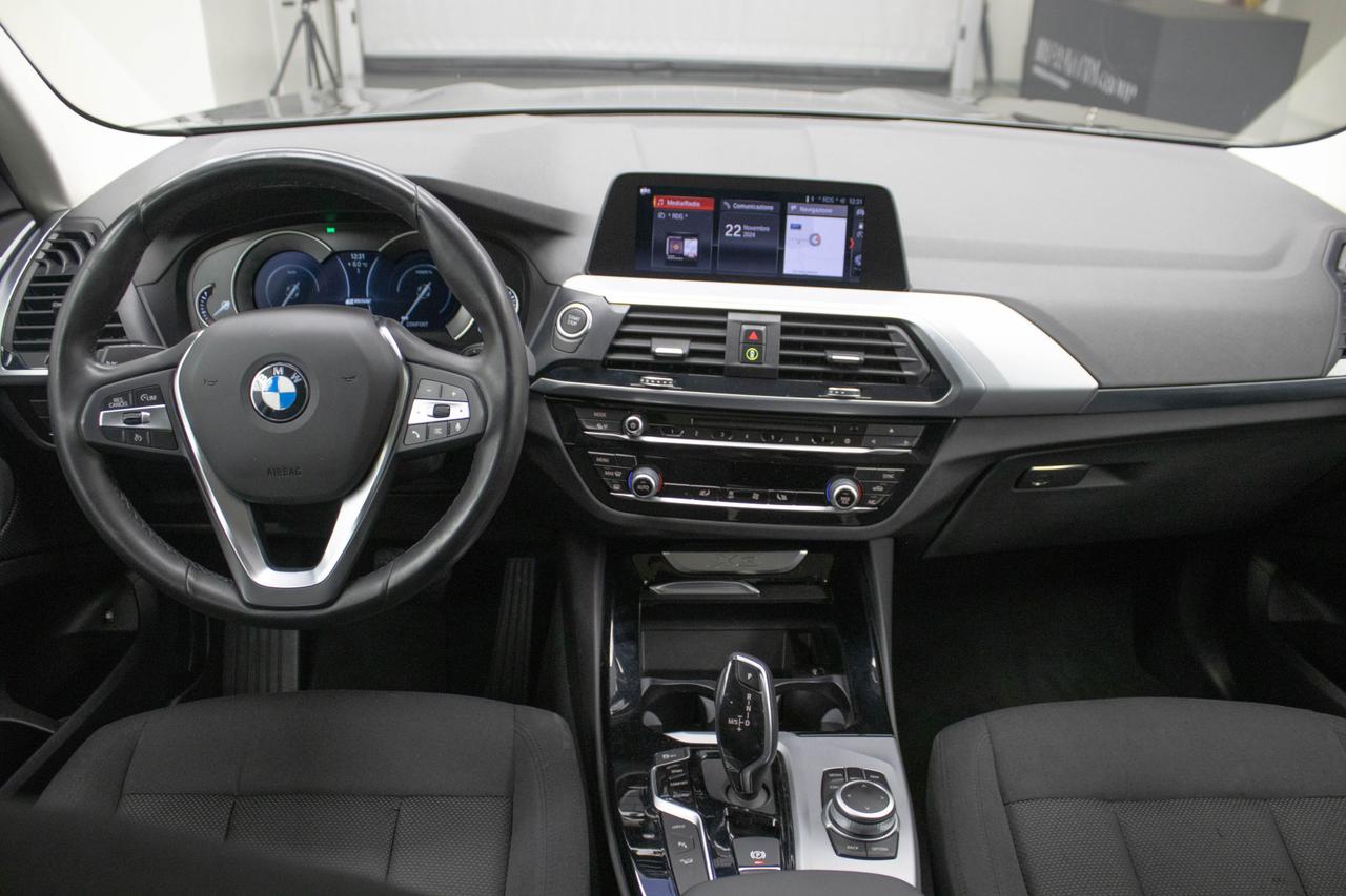 BMW X3 XDRIVE30E BUSINESS ADVANTAGE