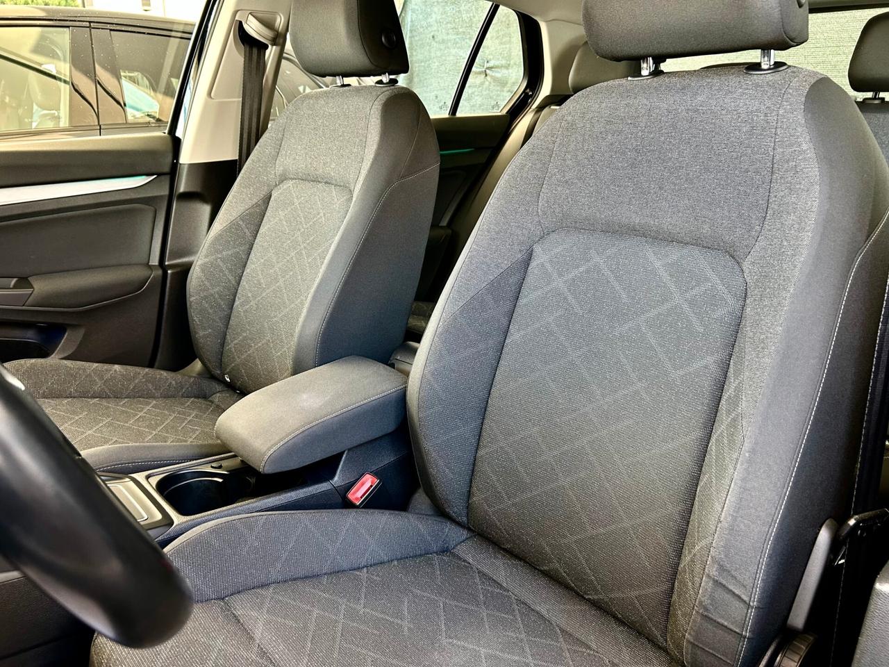 Volkswagen Golf 1.5 TGI DSG Life 2021
