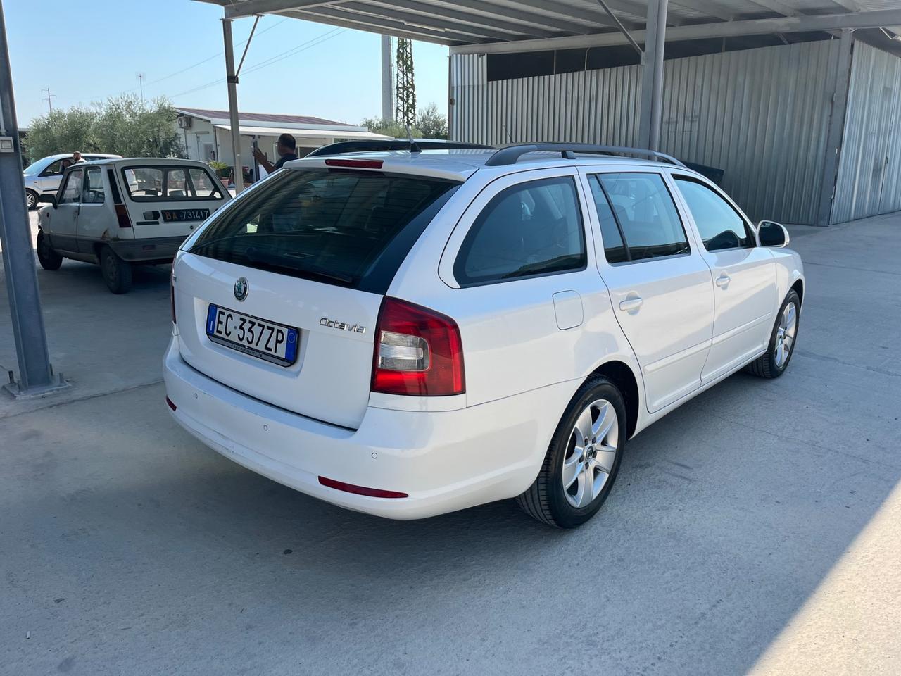 Skoda Octavia 1.6 TDI CR F.AP. Wagon Ambition