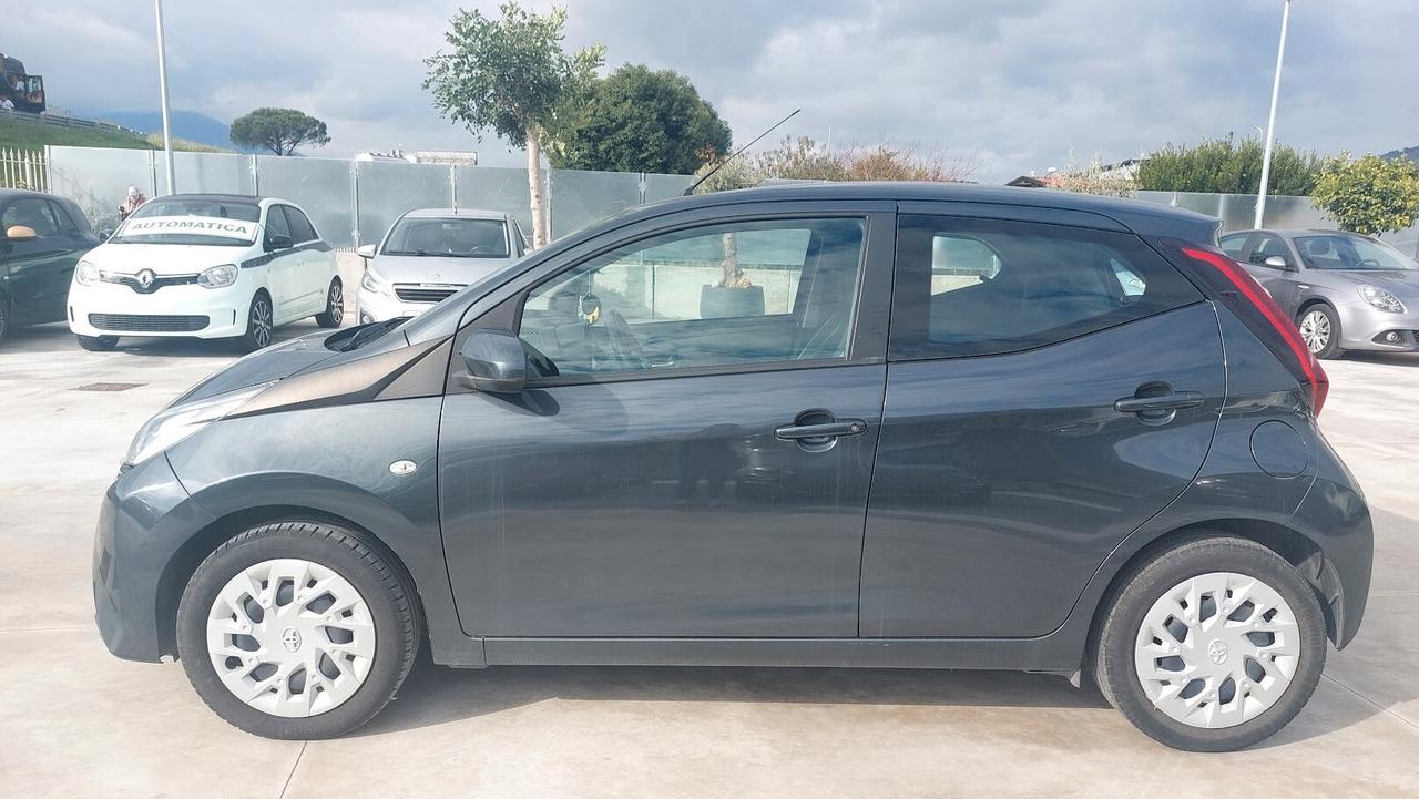 Toyota Aygo Connect 1.0 VVT-i 72 CV 5 porte 2021