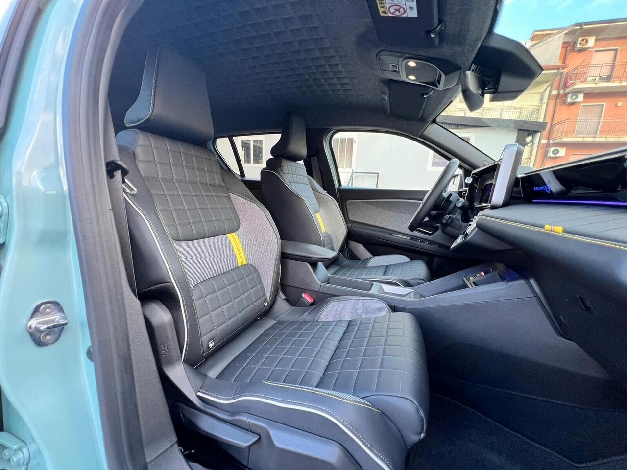 Renault 4 E-Tech Electric 150 CV Comfort Range Iconic