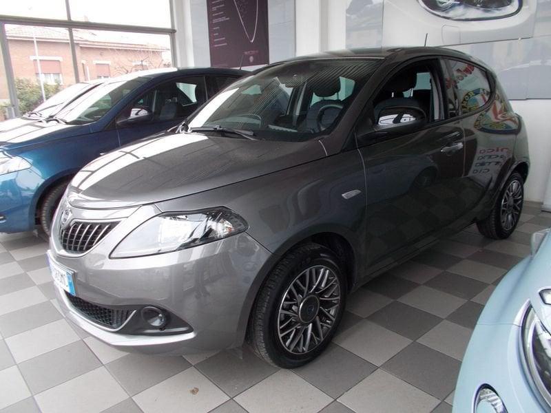 Lancia Ypsilon 1.0 FireFly 5 porte S&S Hybrid Gold Plus 338.7575187 MASSARI MARCO