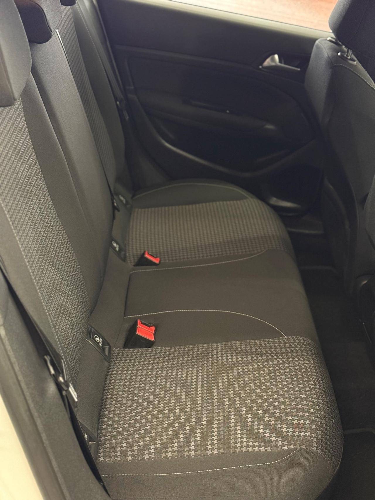 Peugeot 308 BlueHDi 130 S&S Allure