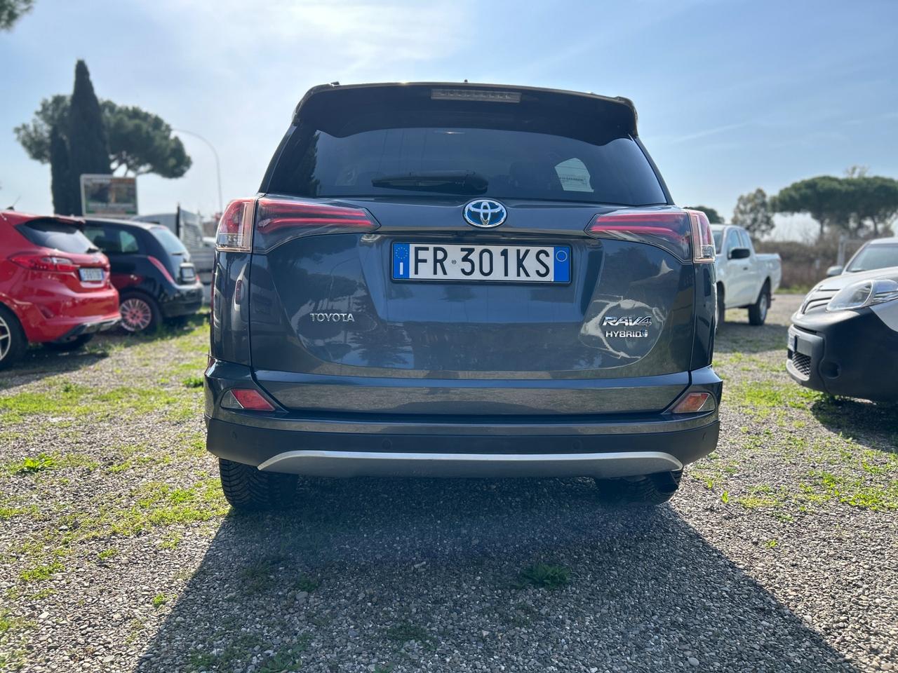 Toyota RAV4 2.5 Hybrid 2WD*NAVI*PELLE*RETROCAMERA*