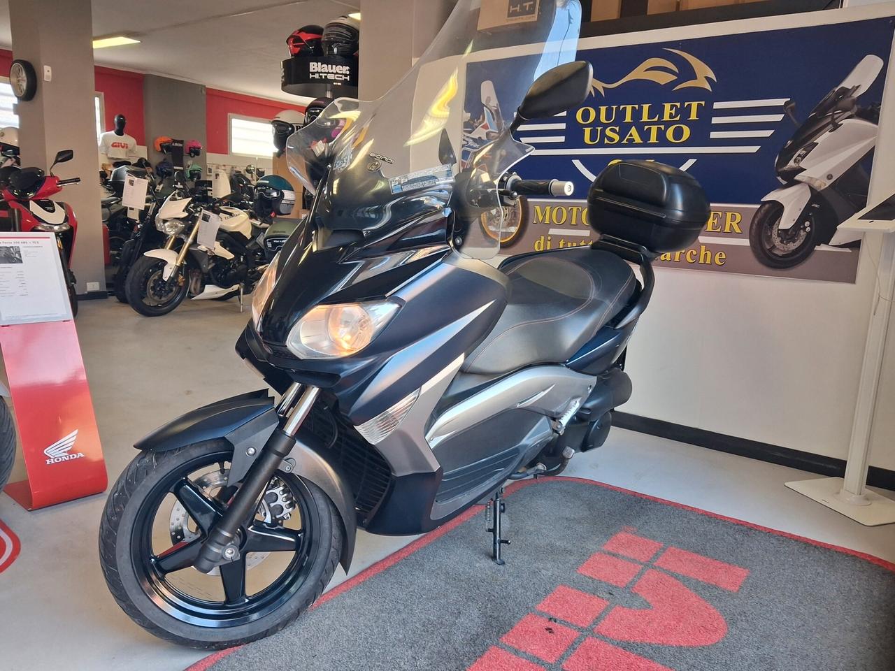Yamaha X-Max 250