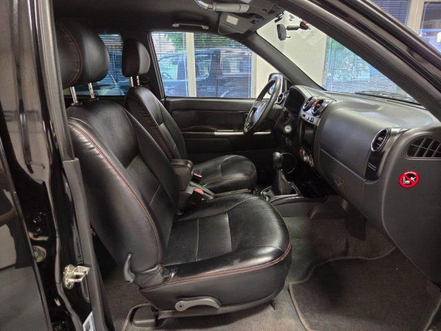 ISUZU D-Max 2.5 TD cat 4WD Pick-up SERVICE ISUZU