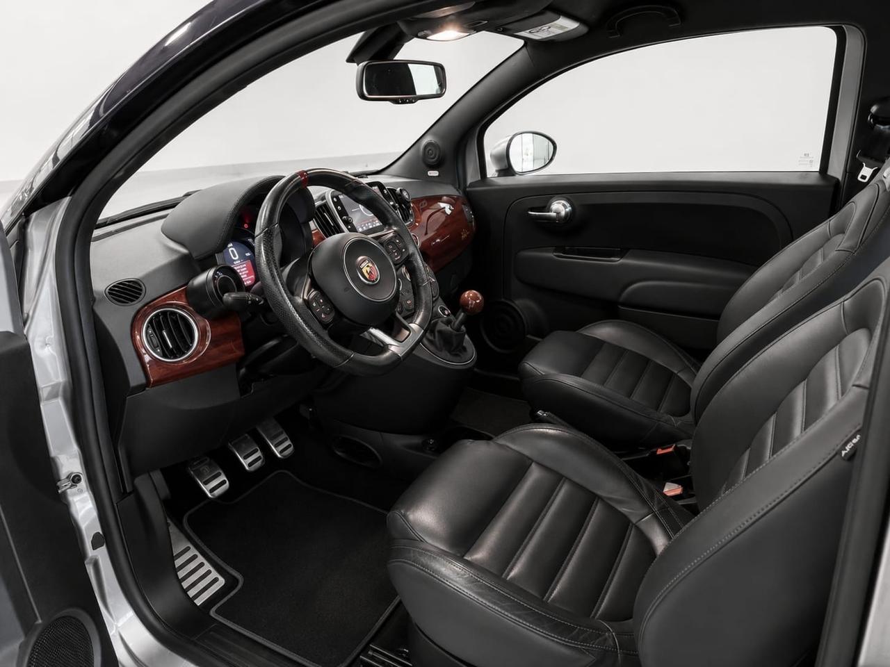 Abarth 695 1.4 Turbo T-Jet Rivale
