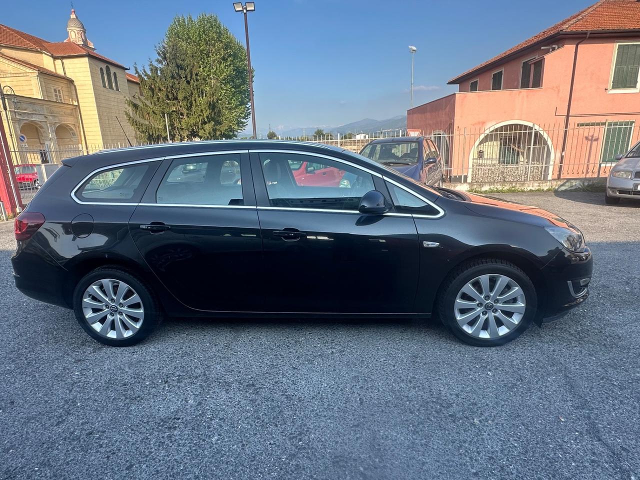 Opel Astra 1.7 CDTI 130CV Sports Tourer Cosmo