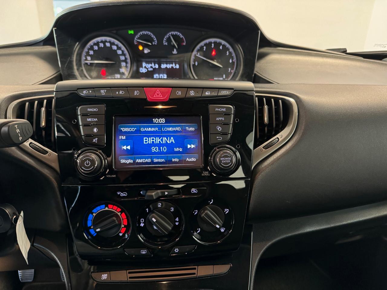 Lancia Ypsilon 1.2 69 CV 5 porte S&S Gold NEOPATENTATI