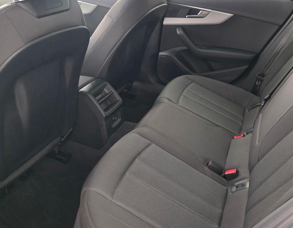 Audi A4 Avant 30 TDI/136 CV S tronic Business Advanced