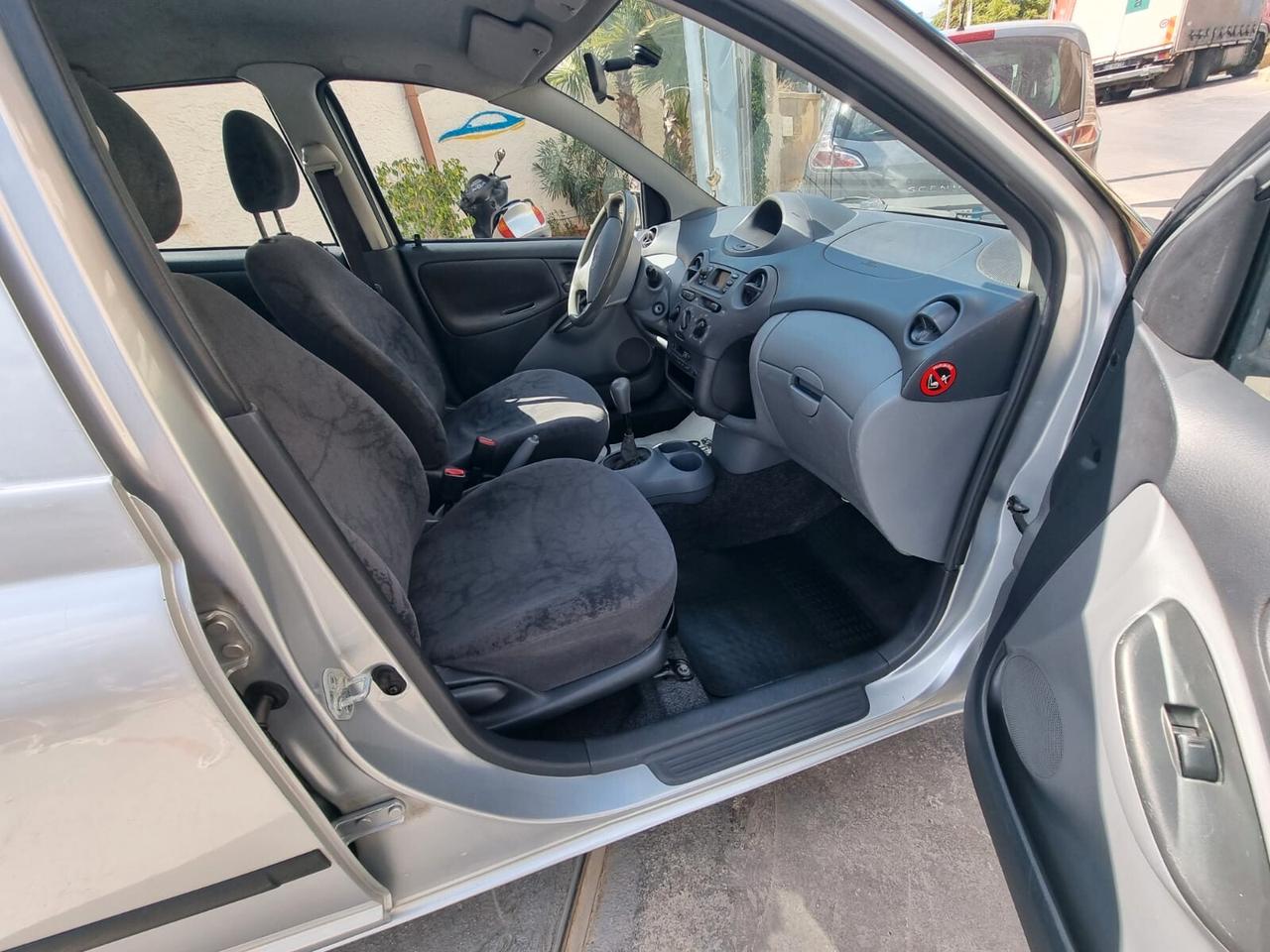 Toyota Yaris 1.4 tdi D-4D cat 5 porte