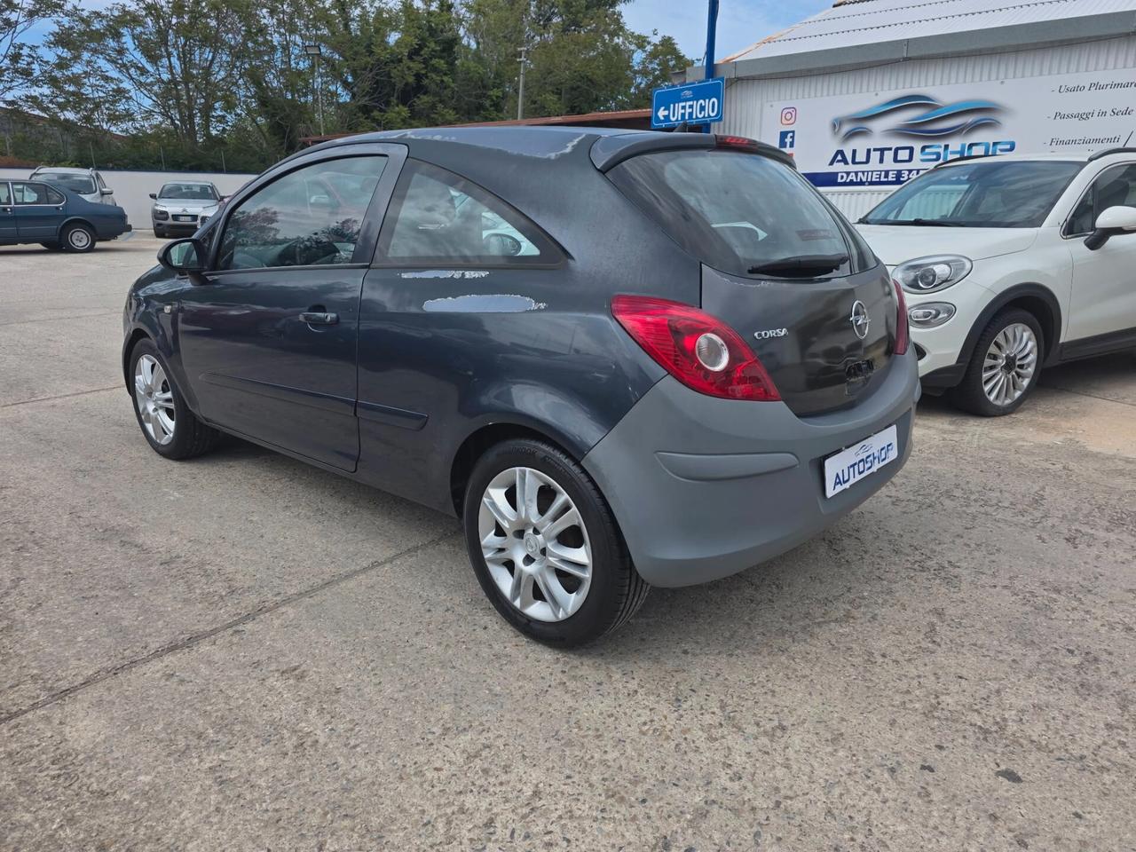 Opel Corsa 1.2 3 porte Enjoy