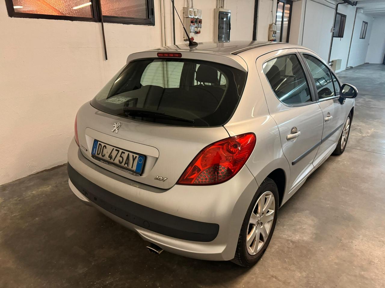 Peugeot 207 1.6 HDi 110CV 5p. Féline