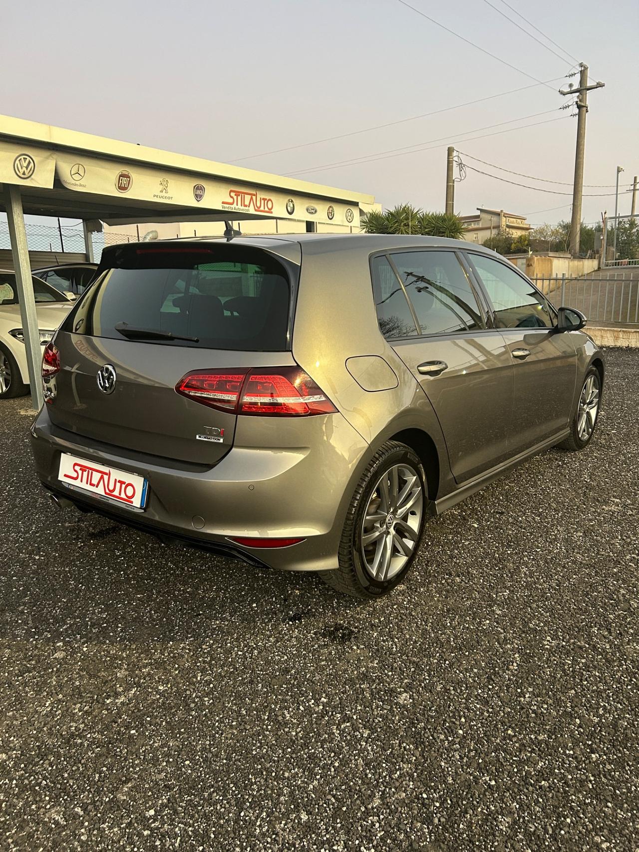 Volkswagen Golf 1.6 TDI 110 CV 5p. R-Line BlueMotion