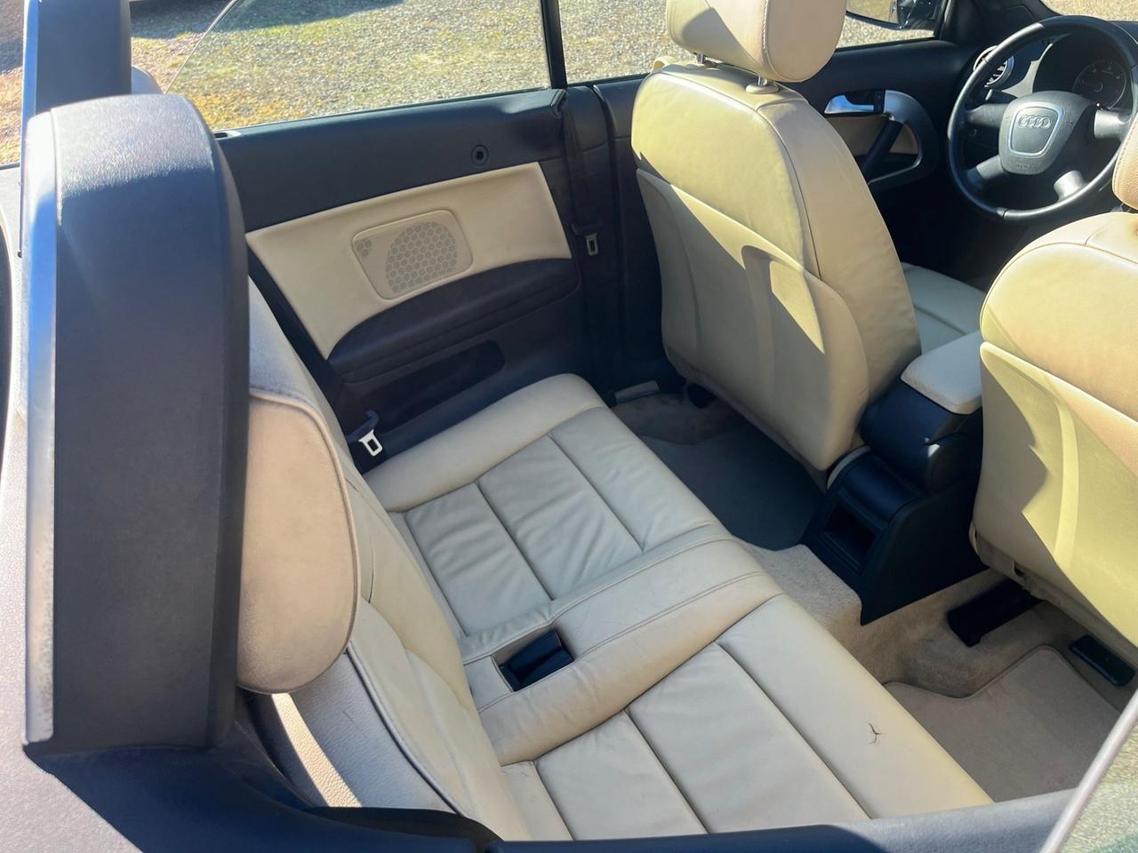 Audi A3 Cabrio 1.6 Diesel - Neopatentati