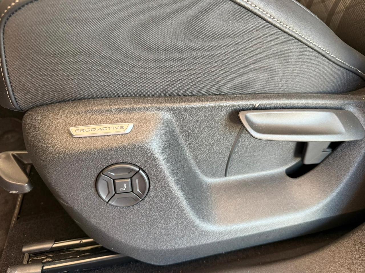 Volkswagen Tiguan 2.0 TDI 150 CV DSG R-Line