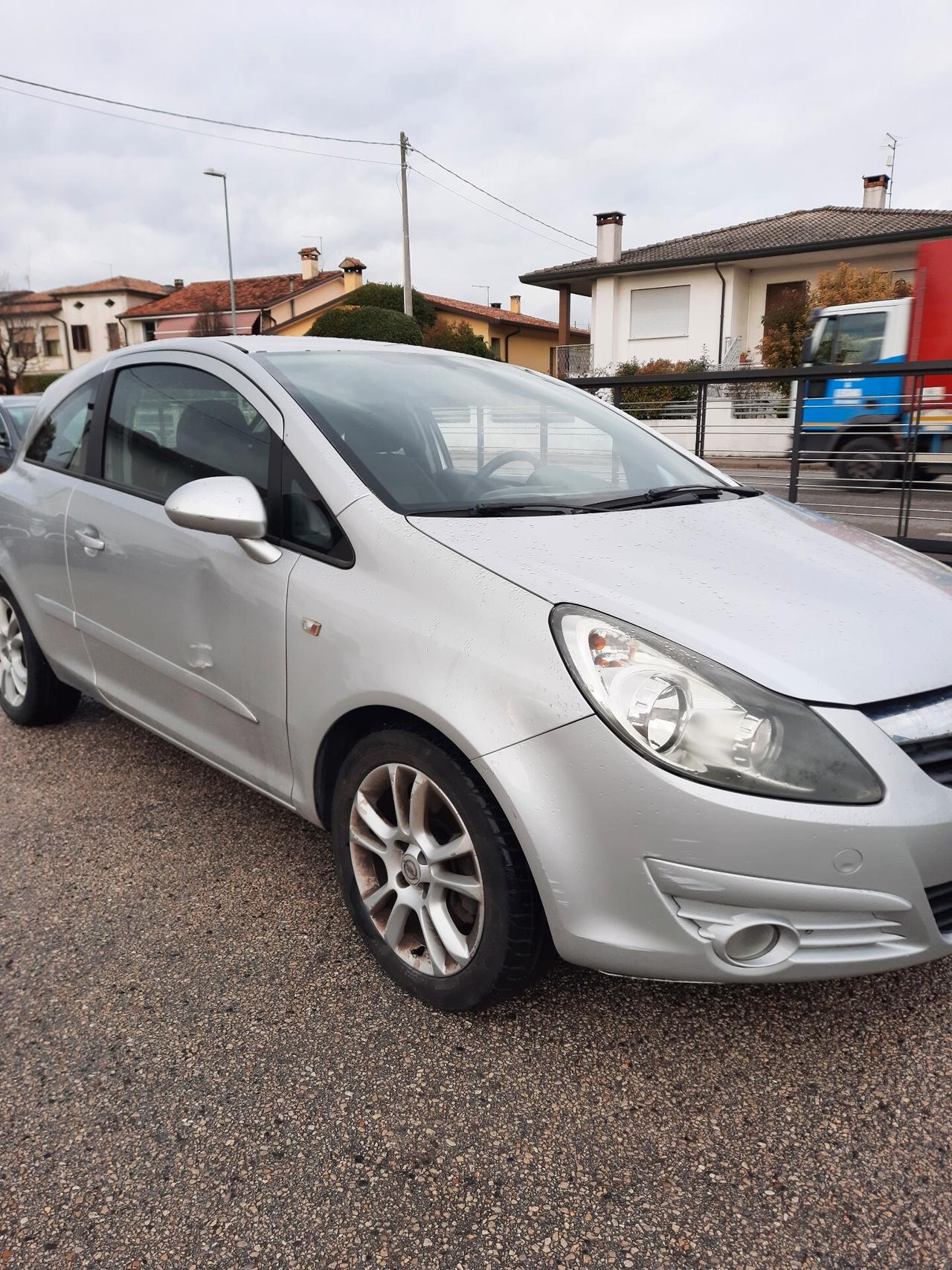 Opel Corsa 1.3 CDTI 90CV 3 porte Ok neopatentati