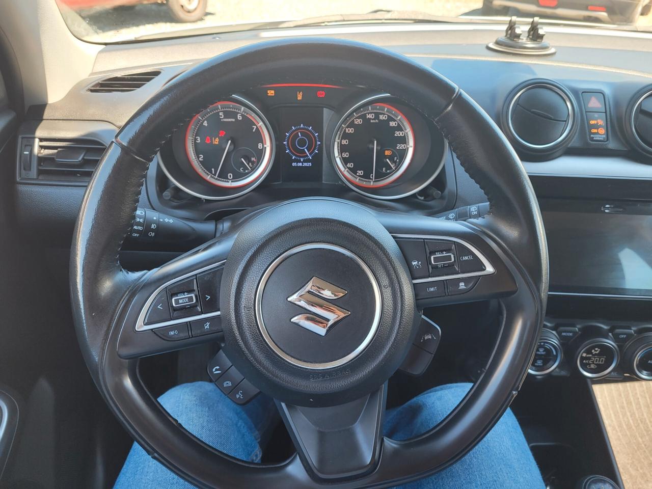 Suzuki Swift 1.2 Hybrid Top