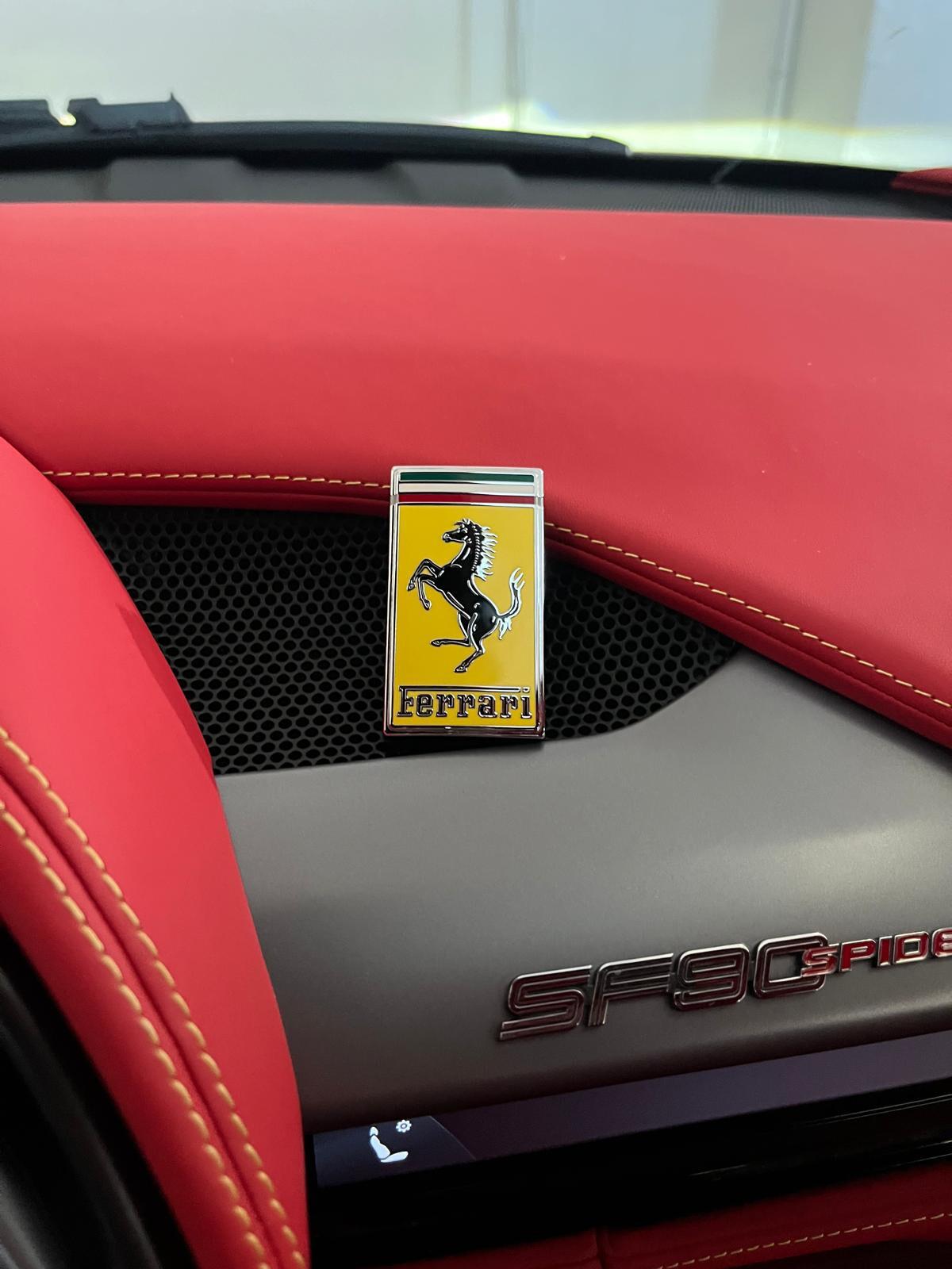 Ferrari SF90 Spider