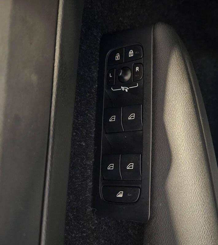 Volvo XC40 2.0 t4 Momentum awd geartronic my20