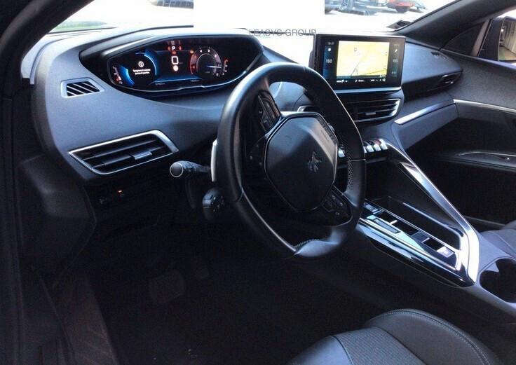 Peugeot 3008 1.5 130cv Eat8 *FULL OPT.-67.000 Km*