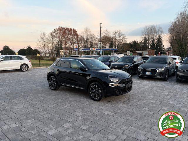 FIAT 600 Hybrid DCT MHEV La Prima ANCHE NEOPATENTATI