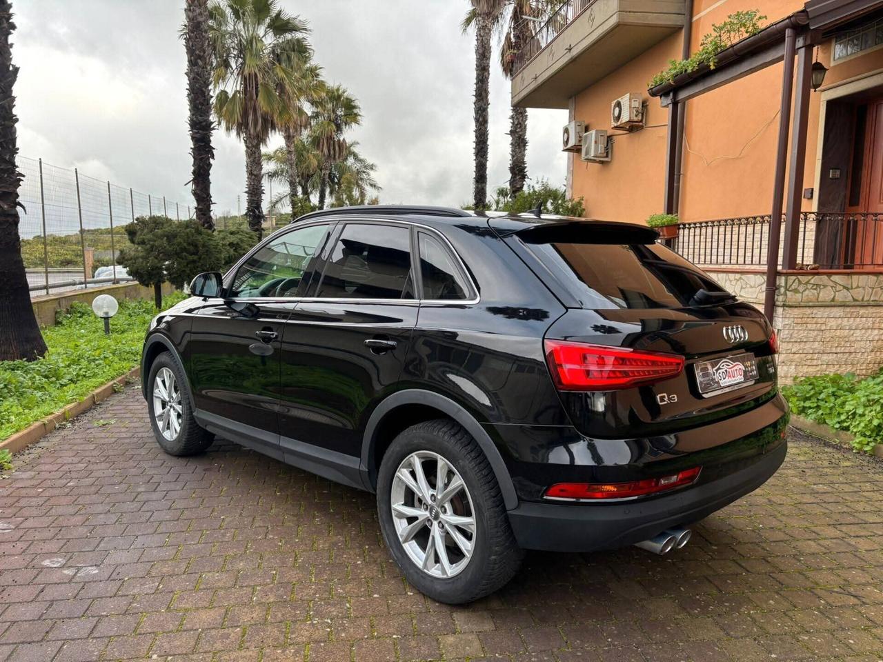Audi Q3 2.0 TDI 150 CV Sport//.