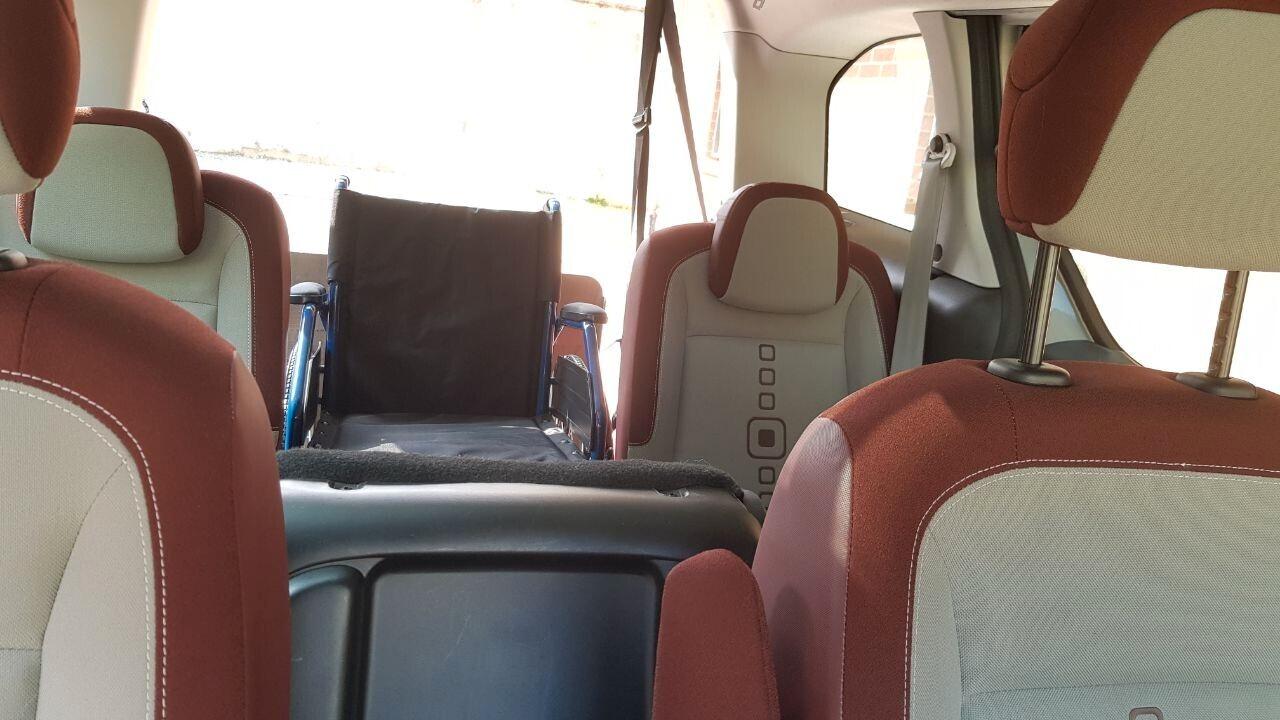 Berlingo trasporto disabili pedana elettrica Rolfi benzina