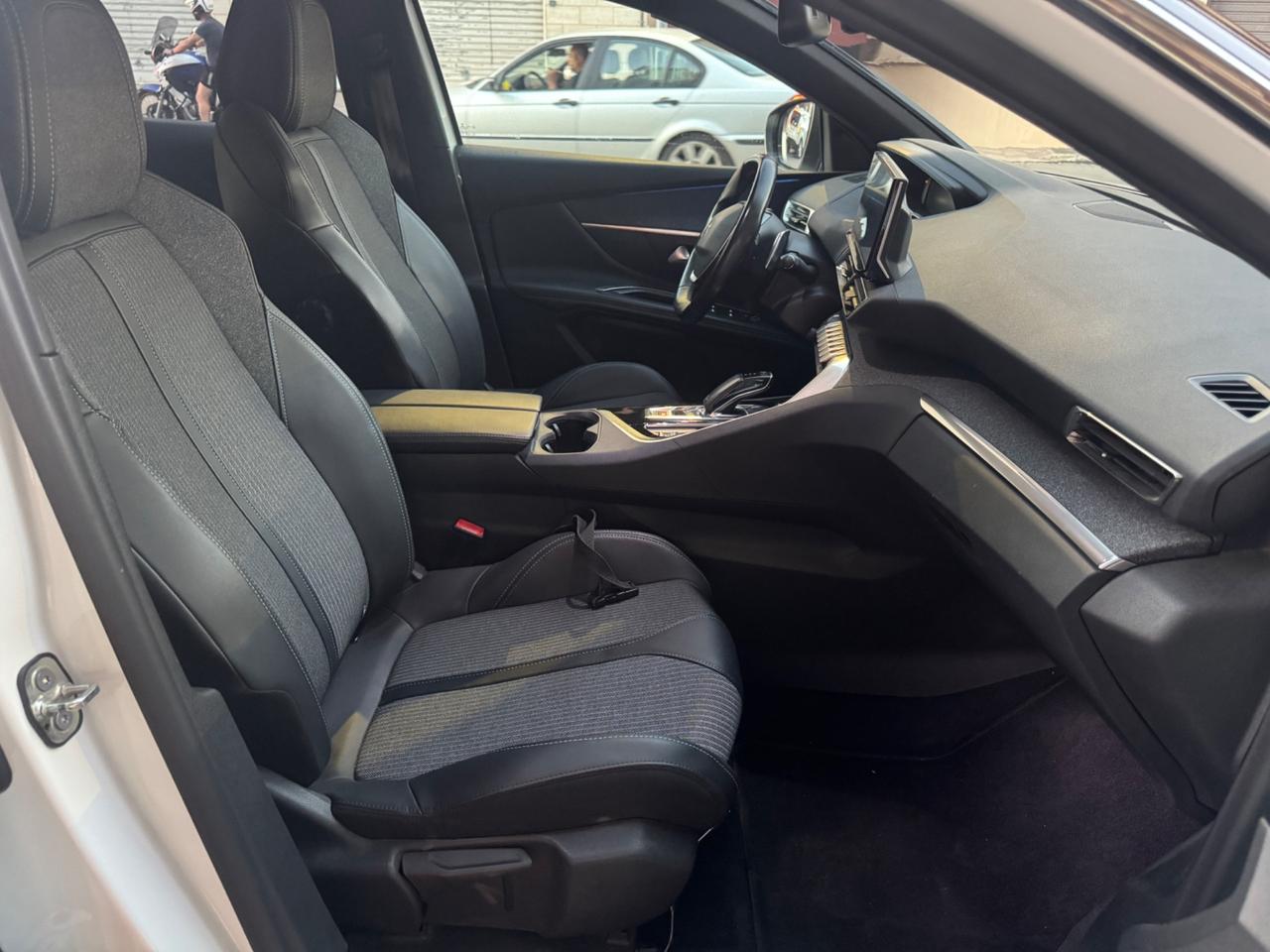 Peugeot 3008 1.5 BlueHDi 130 cv Allure Pack