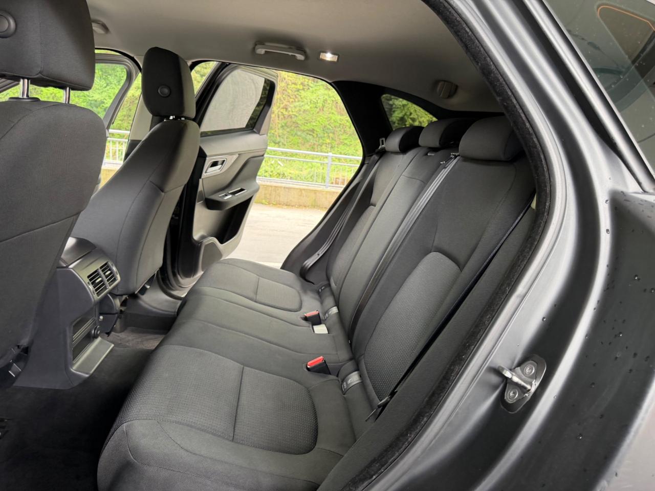 Jaguar F-Pace 2.0 D 180 CV AWD manuale - 2017 euro6