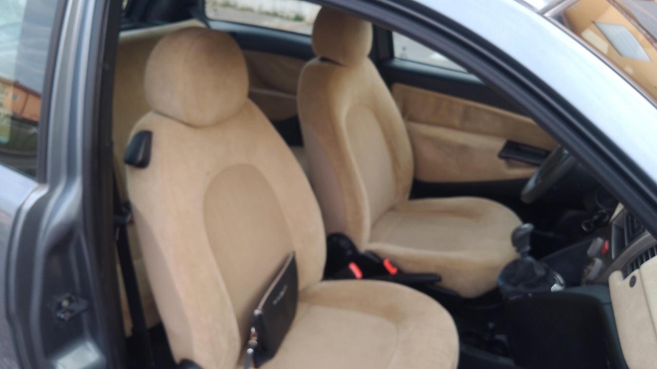 Lancia Ypsilon 1.2 16V 59kw NEOPATENTATI 05