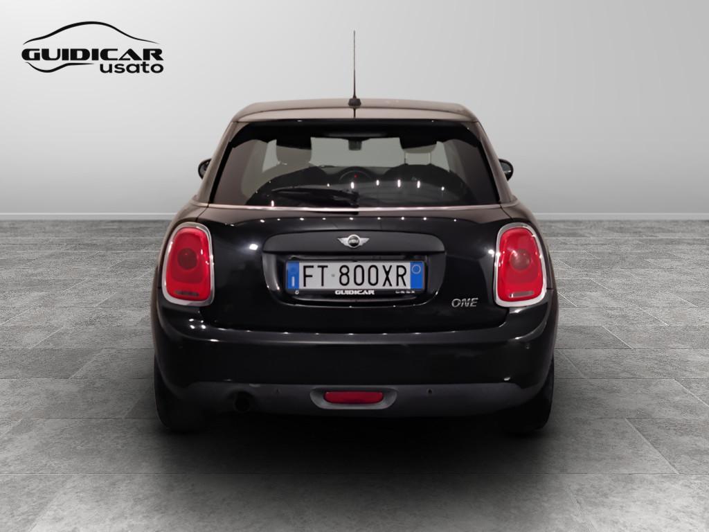 MINI Mini IV F55-F56 2014 - Mini 1.2 One 75cv 5p