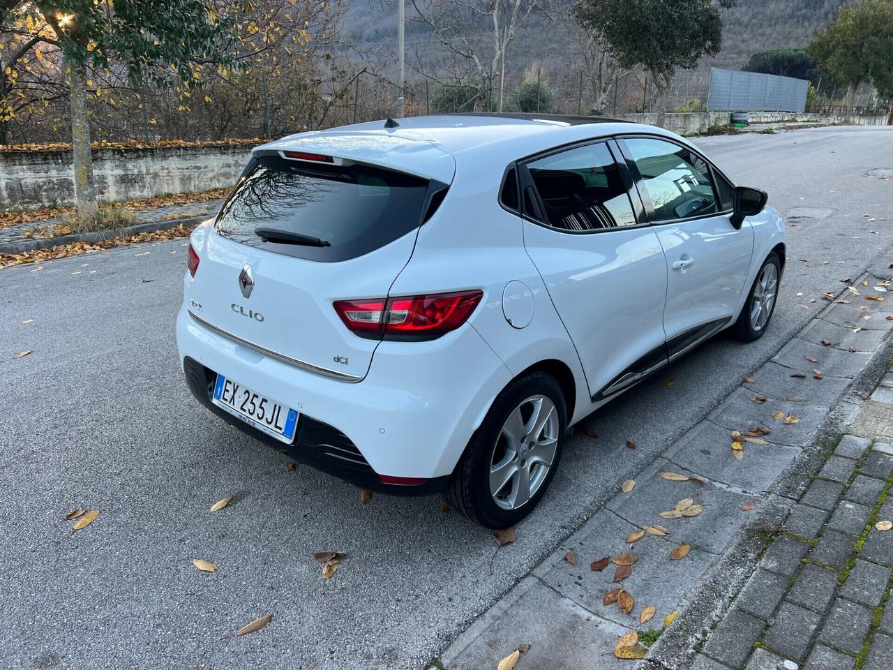 Renault Clio 1.5 diesel 90cv tetto panoramico 2014