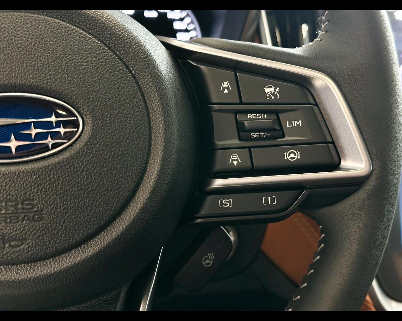SUBARU 2.5i PREMIUM