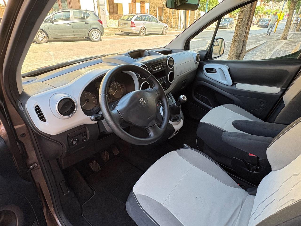 Peugeot Partner 1.6 e-HDi 92 CV AUTOCARRO N1