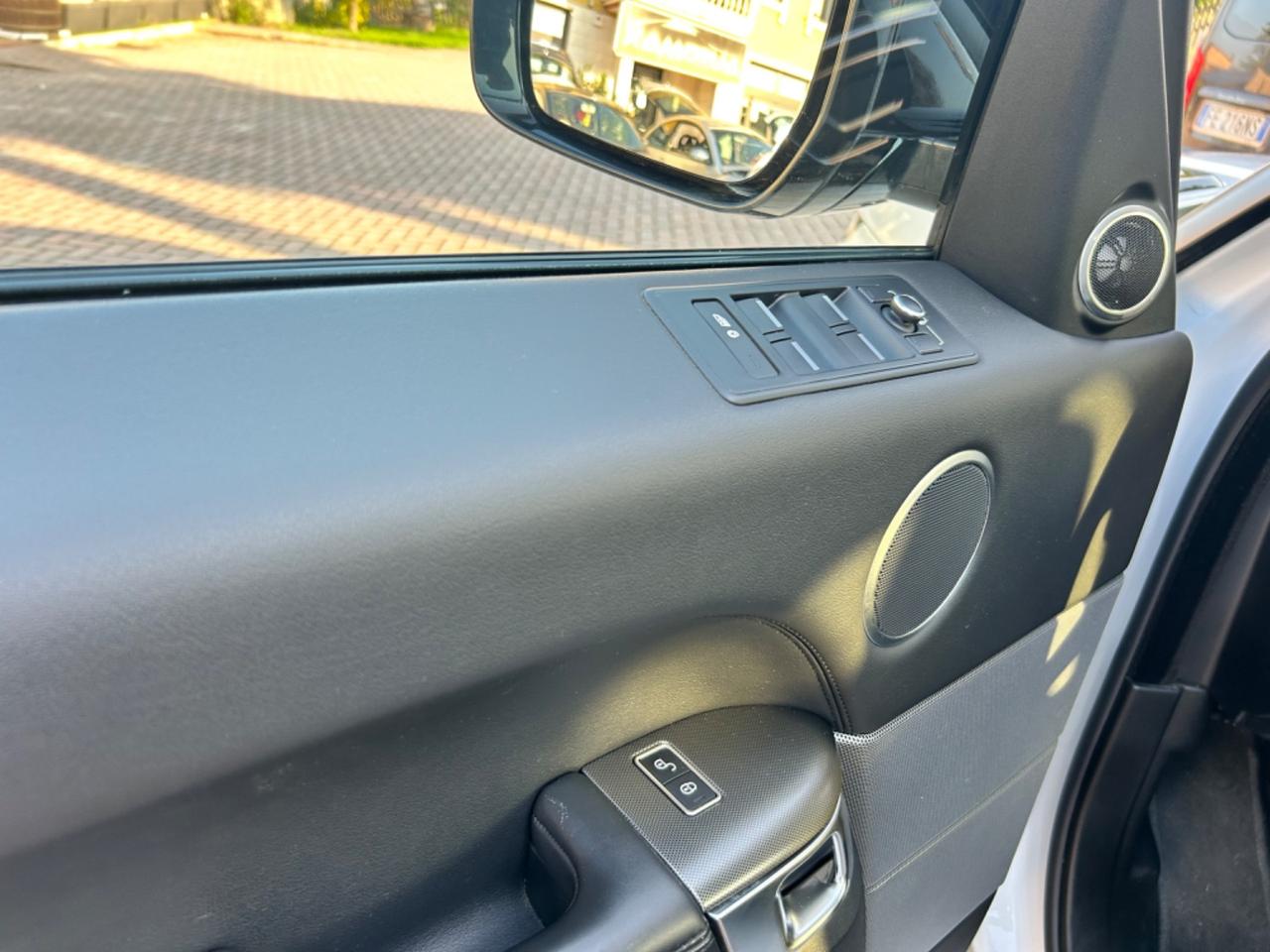 Land Rover Range Rover Sport 3.0 SDV6 HSE SPORT
