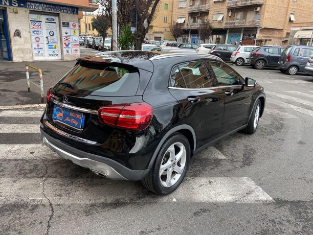 MERCEDES-BENZ GLA 200 d Automatic Premium