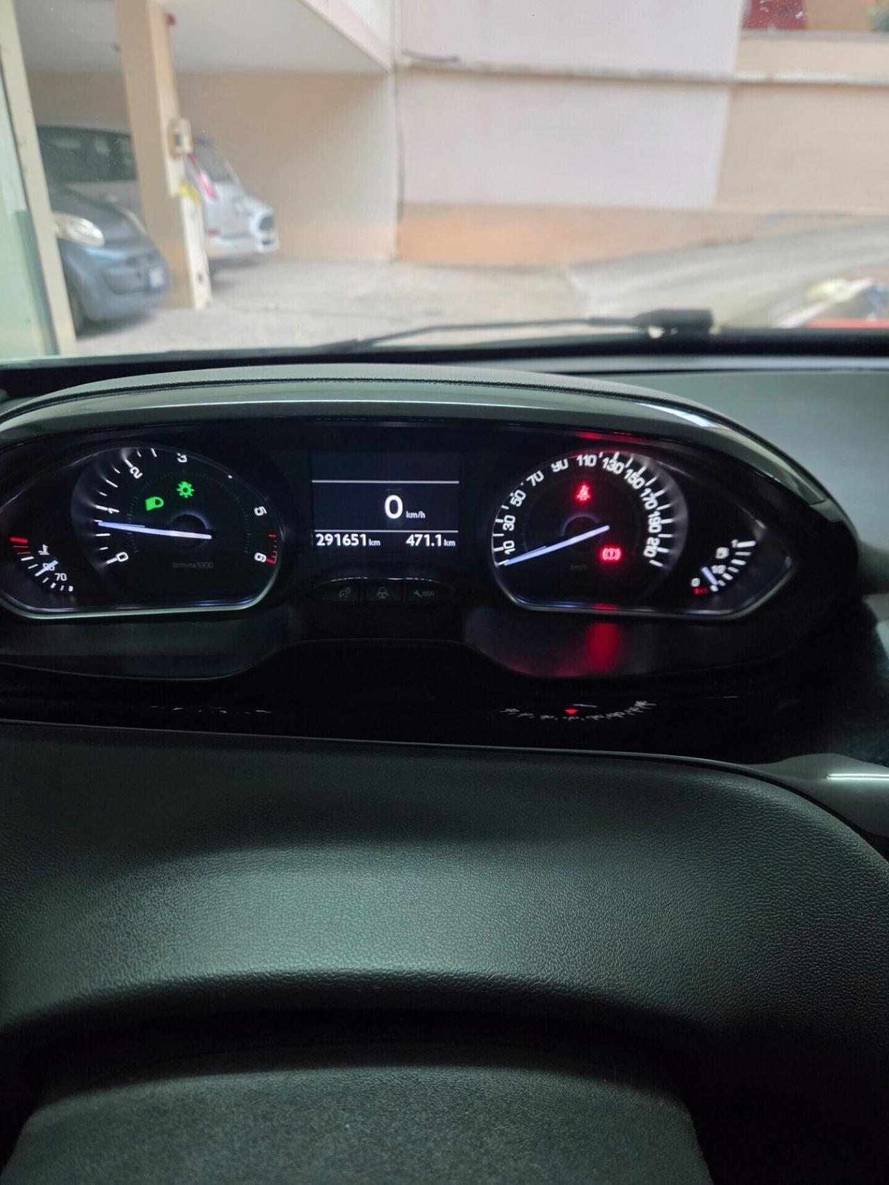 Peugeot 208 1.6 e-HDi 92 CV Stop&Start 3 porte Allure