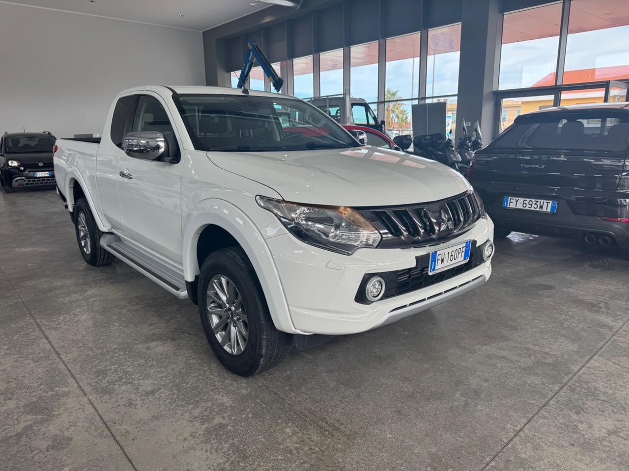 Mitsubishi L200 2.4 DI-D/181 cav double cab king nav MGN
